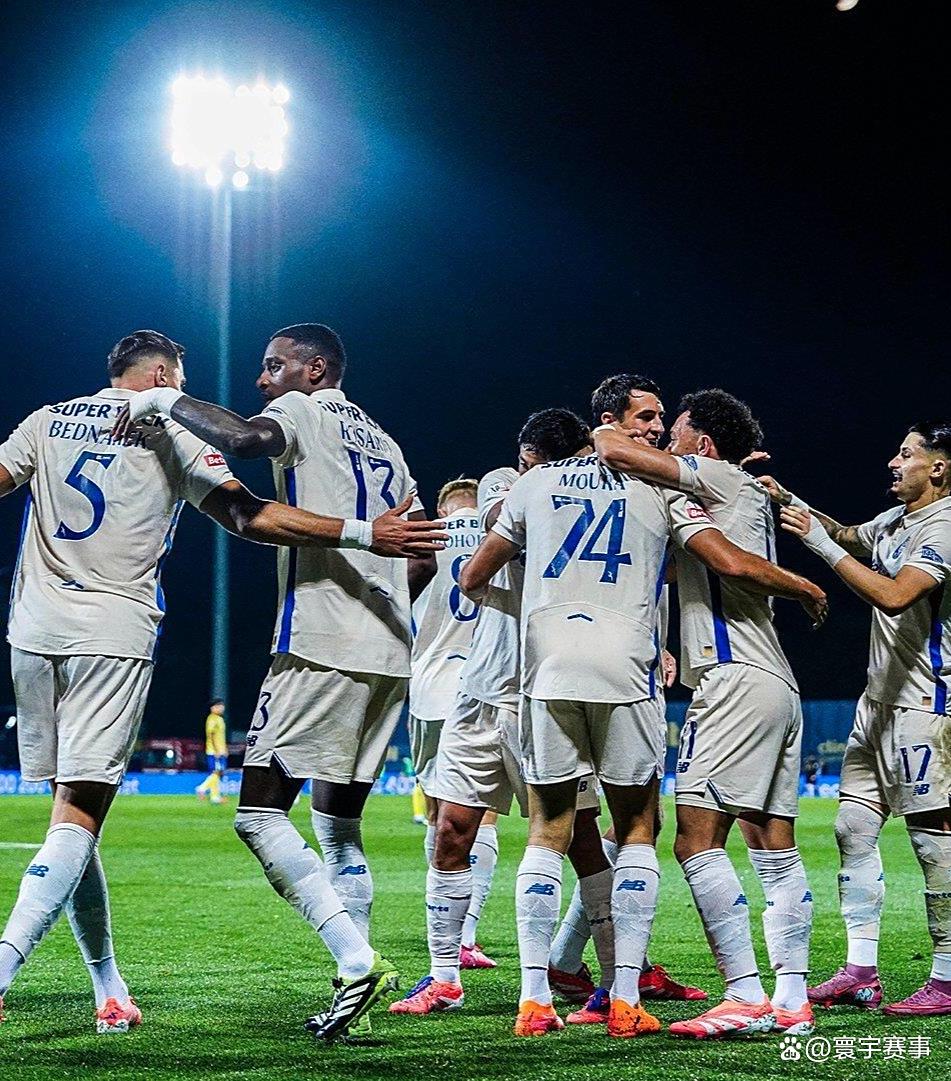 半岛体育入口-火箭雷霆保罗最后防守